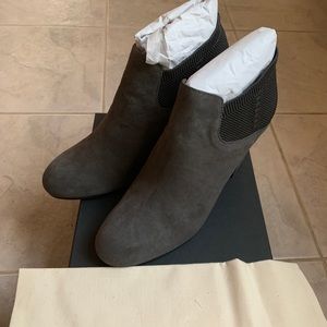 Eileen Fisher Marcy booties. Graphite suede size 8